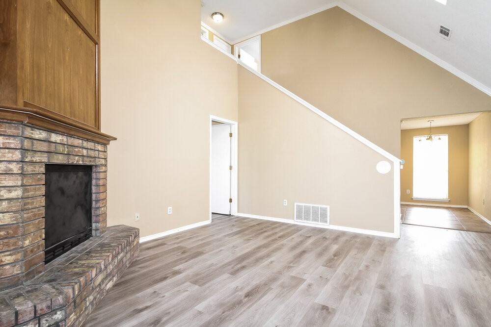 2110 Westmore Dr - Photo 5 of 17