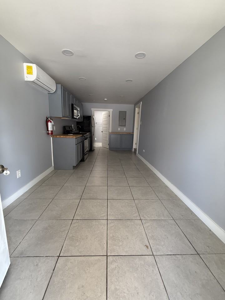 1714 Jasmine Ave #2 - Photo 5 of 11