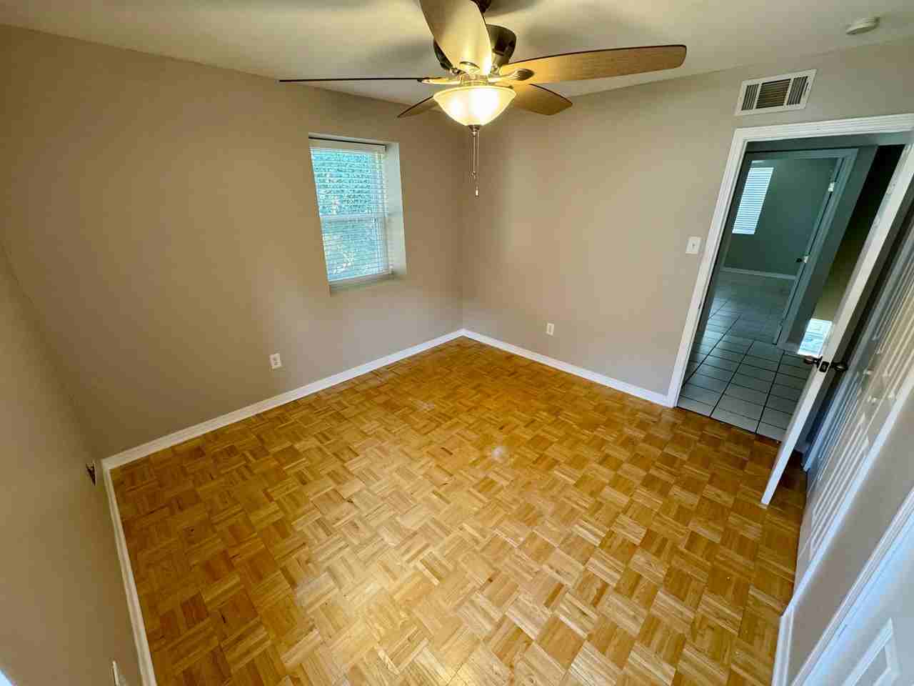 3005 9th St #D - Photo 5 of 11