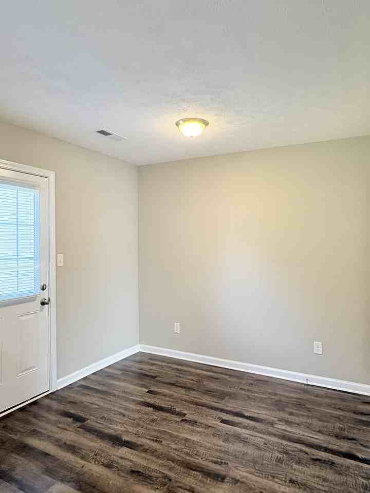 110 Bright St #C - Photo 4 of 14