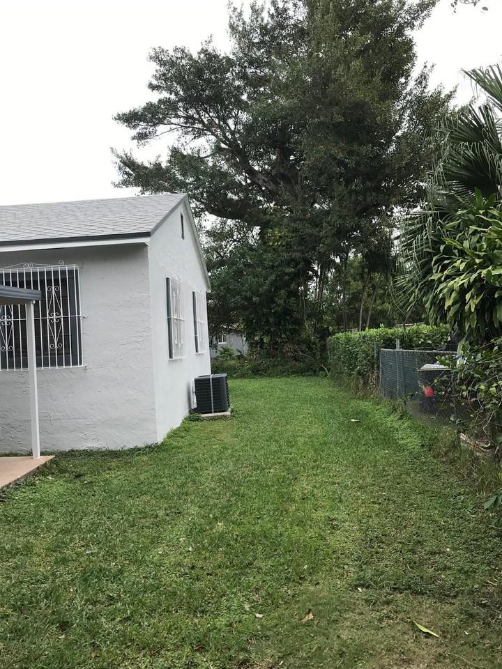 2725 Nw 19th Ave #NA - Photo 3 of 17