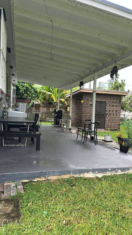 2725 Nw 19th Ave #NA - Photo 7 of 17