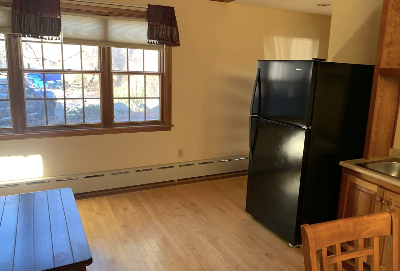 901 State St #1 - Photo 3 of 6