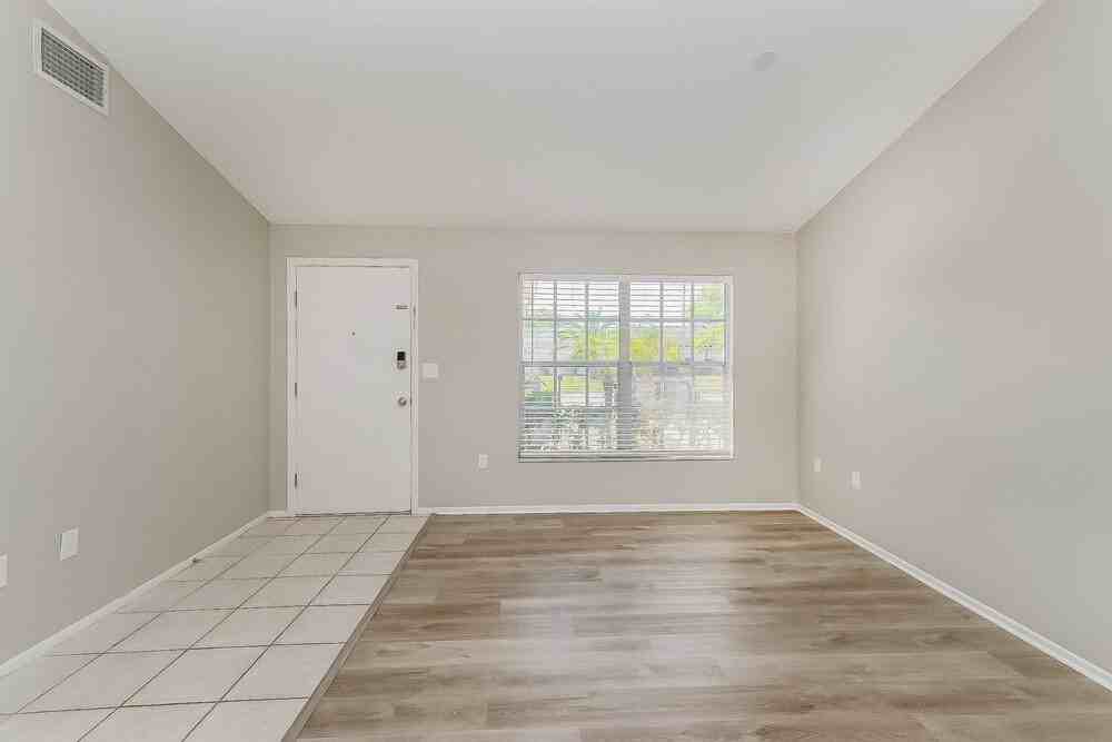 7437 Jenner Ave - Photo 3 of 16