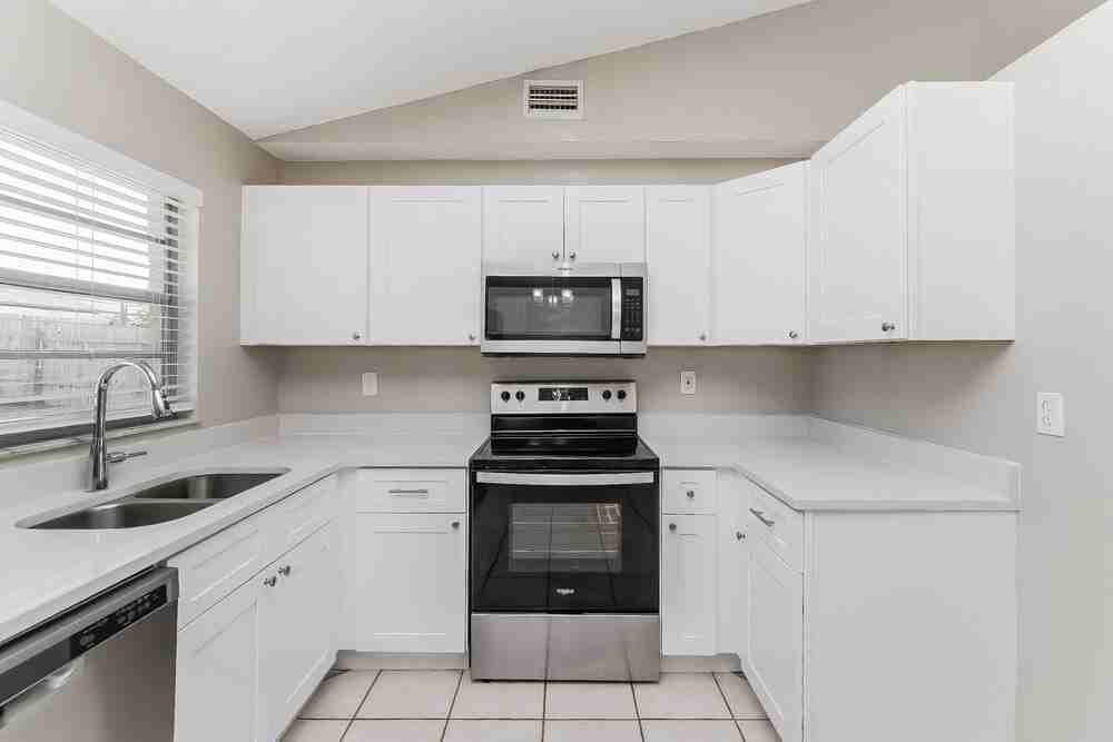 7437 Jenner Ave - Photo 6 of 16
