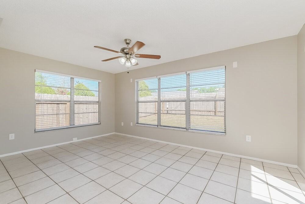 7437 Jenner Ave - Photo 7 of 16