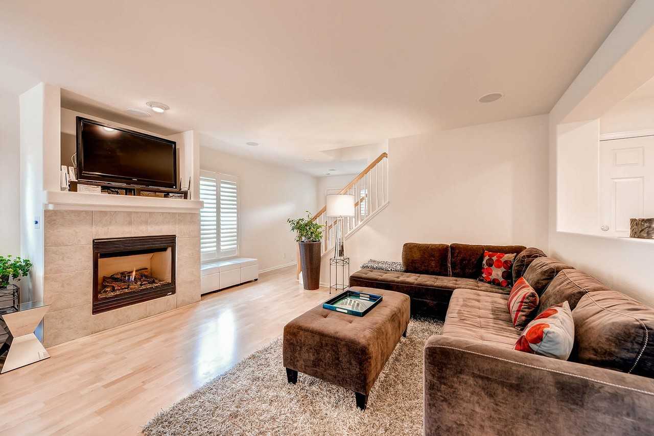 6079 Raleigh Cir - Photo 3 of 16