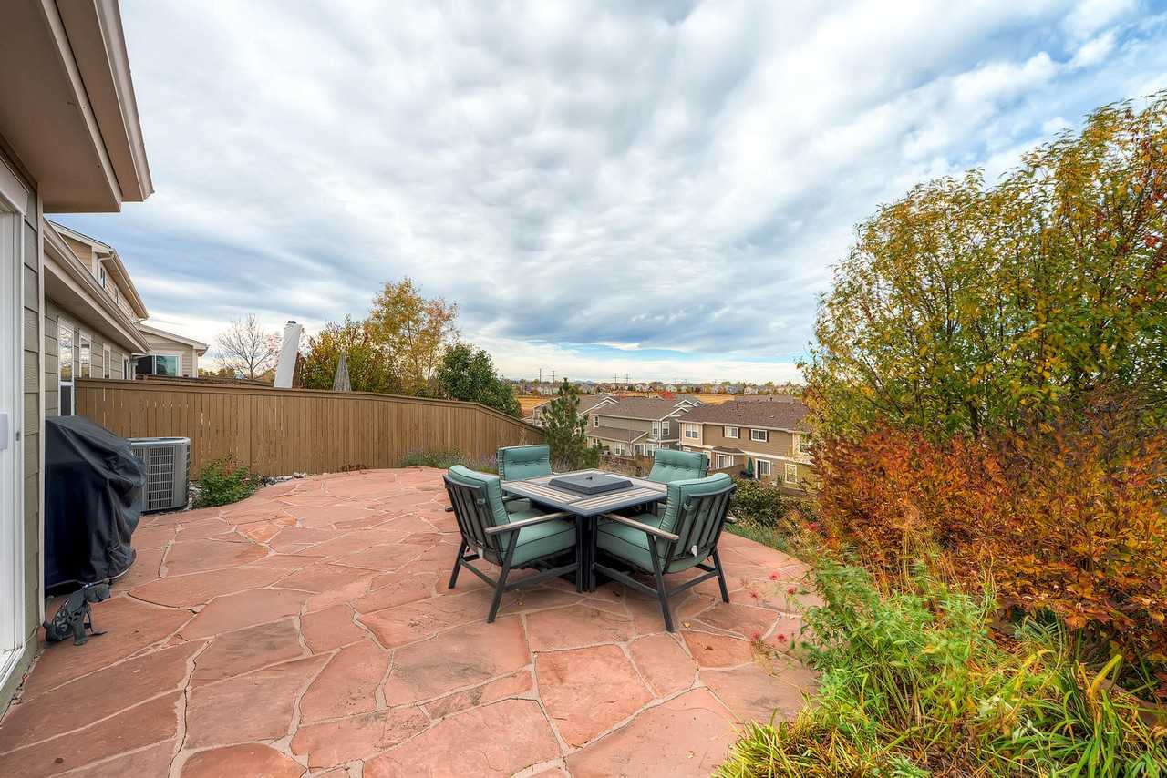 6079 Raleigh Cir - Photo 4 of 16
