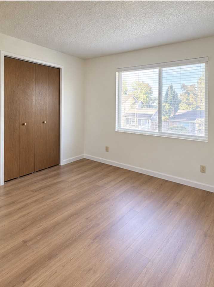 6324 49th Dr Ne #NA - Photo 5 of 10
