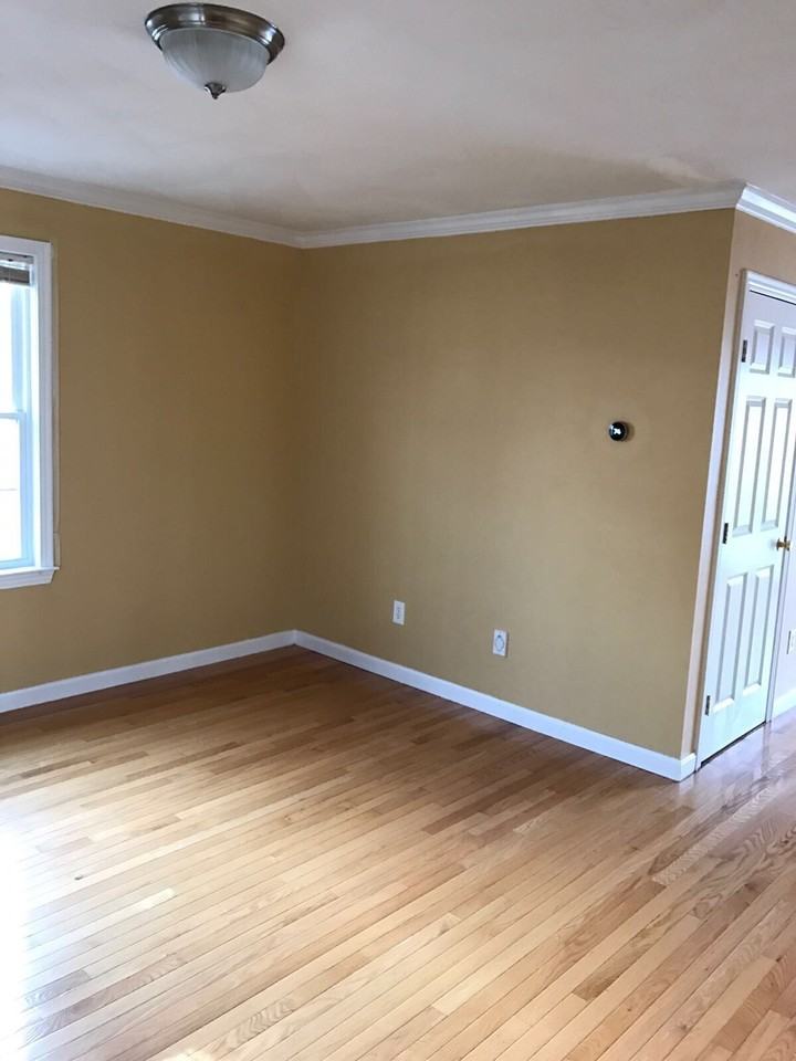 139 Summer St #2 - Photo 4 of 13