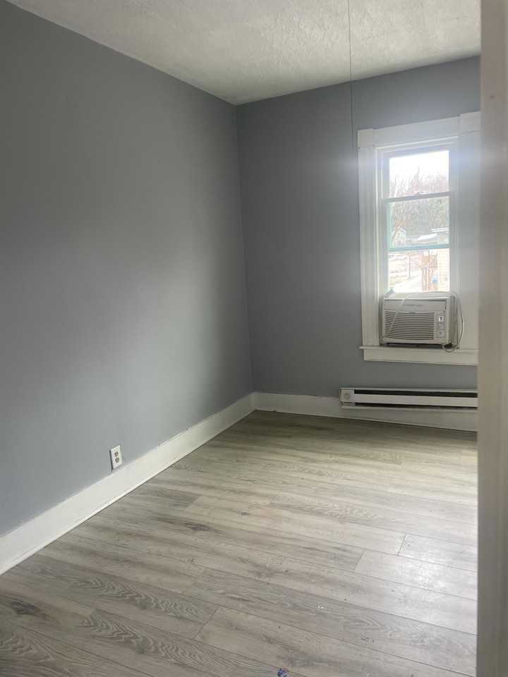 20 Irion St #FL3 - Photo 2 of 5