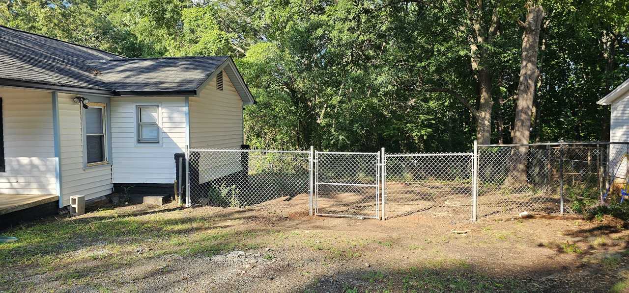 1040 East Dr #NA - Photo 3 of 19