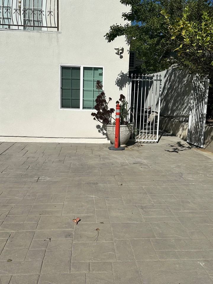 10403 Baird Ave #NA - Photo 4 of 12
