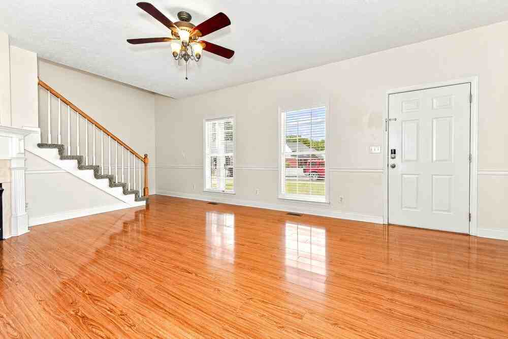 3011 Overhill Ct - Photo 4 of 17