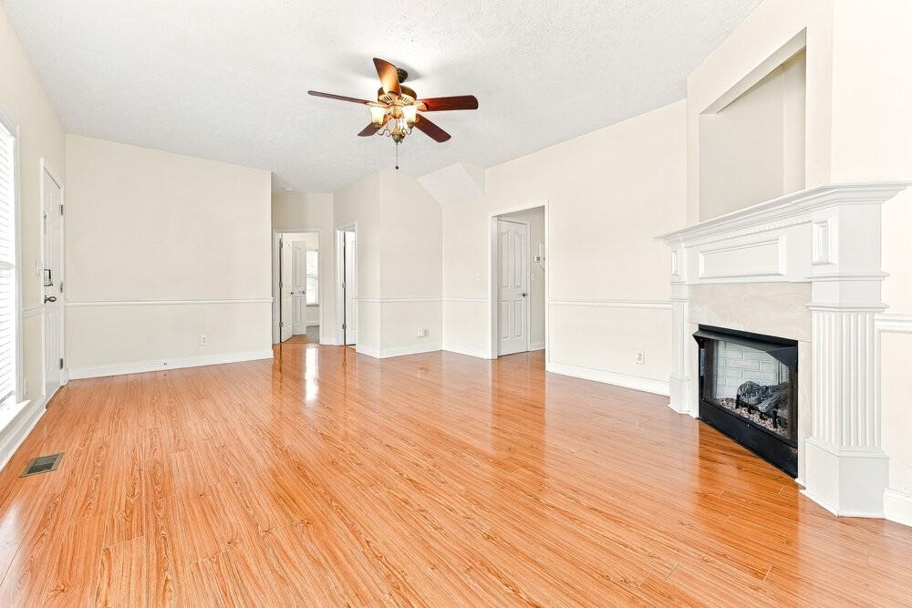 3011 Overhill Ct - Photo 5 of 17
