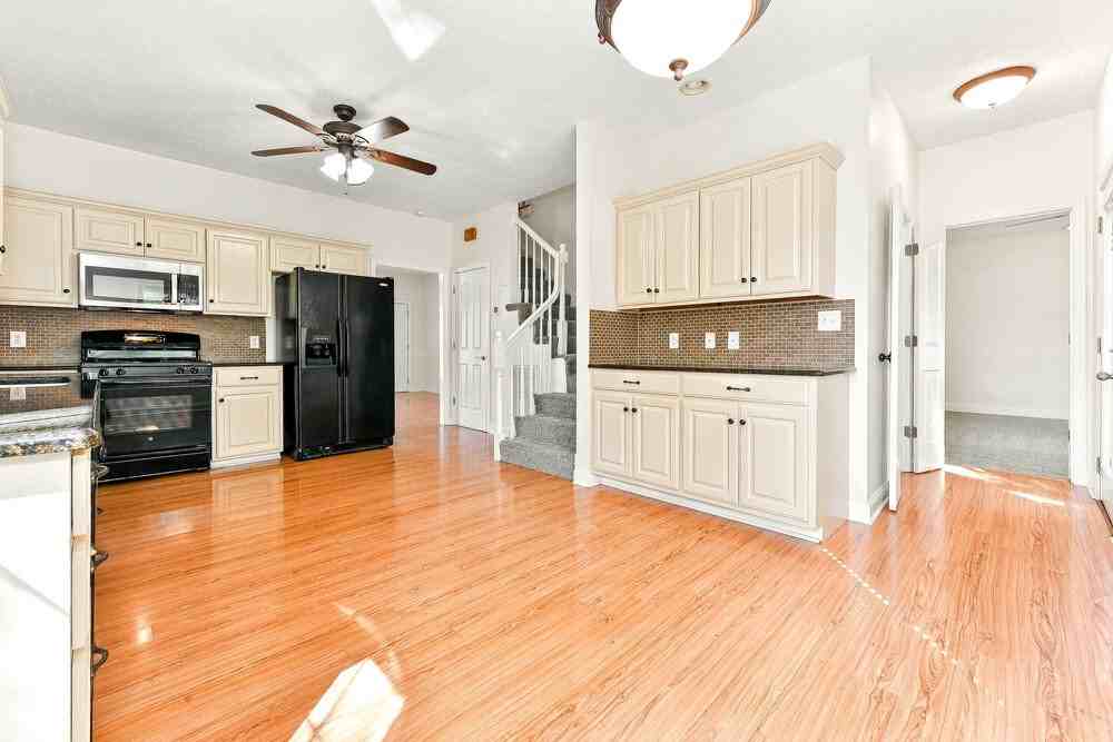 3011 Overhill Ct - Photo 6 of 17