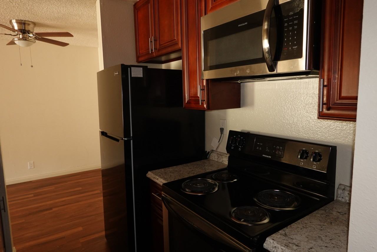 630 Venice Way #101 - Photo 3 of 25