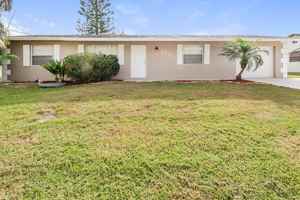 featured image of 2317 Se Leithgow St