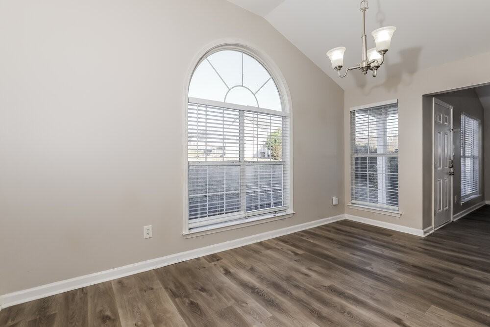 5687 Eagles Feather Ln - Photo 7 of 16