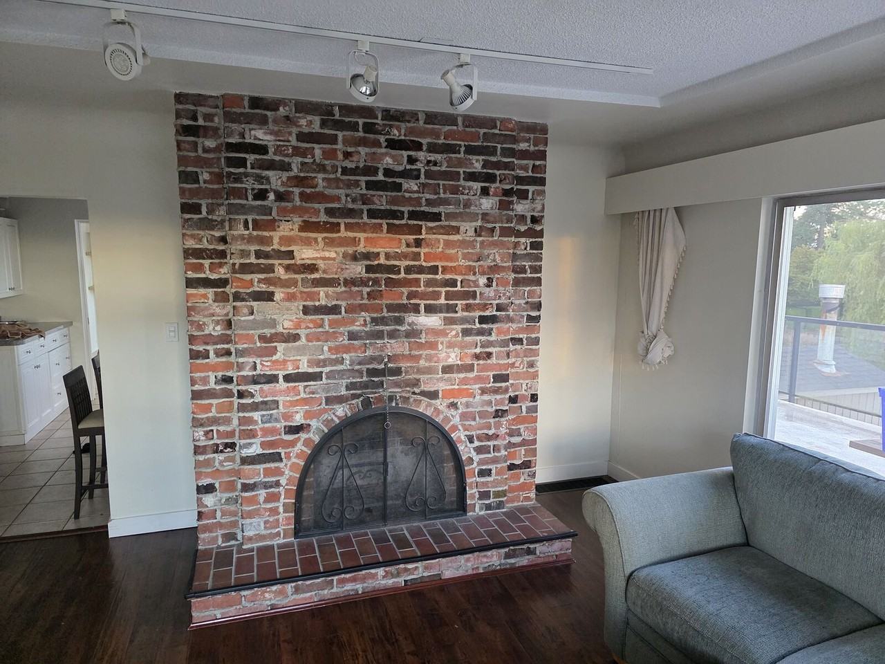 7278 Patterson Ave - Photo 6 of 14
