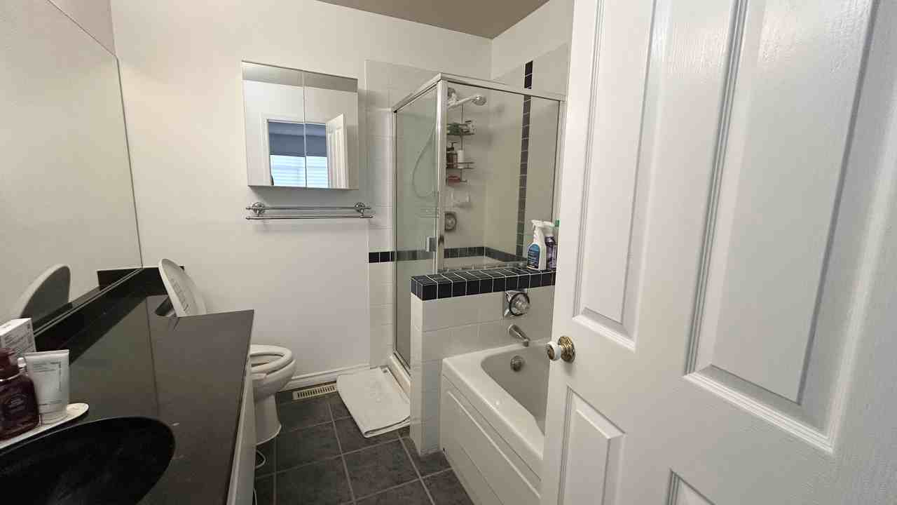 10238 155A Street - Photo 7 of 10