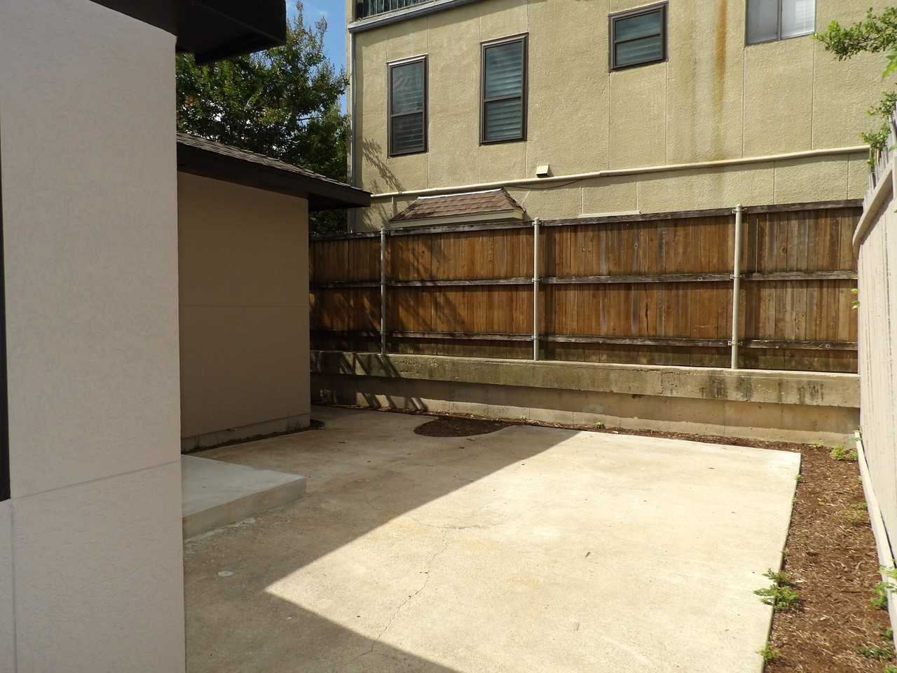 3219 Lee St #NA - Photo 3 of 26