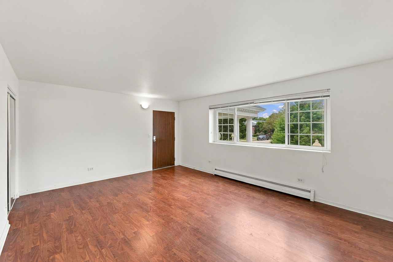 417 W Miner St #9 - Photo 4 of 28