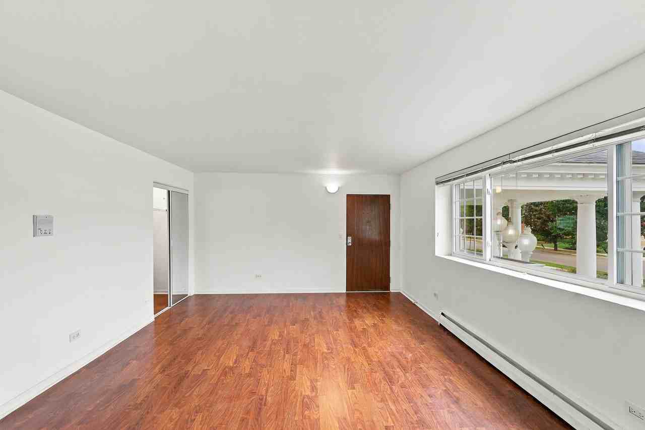 417 W Miner St #9 - Photo 5 of 28
