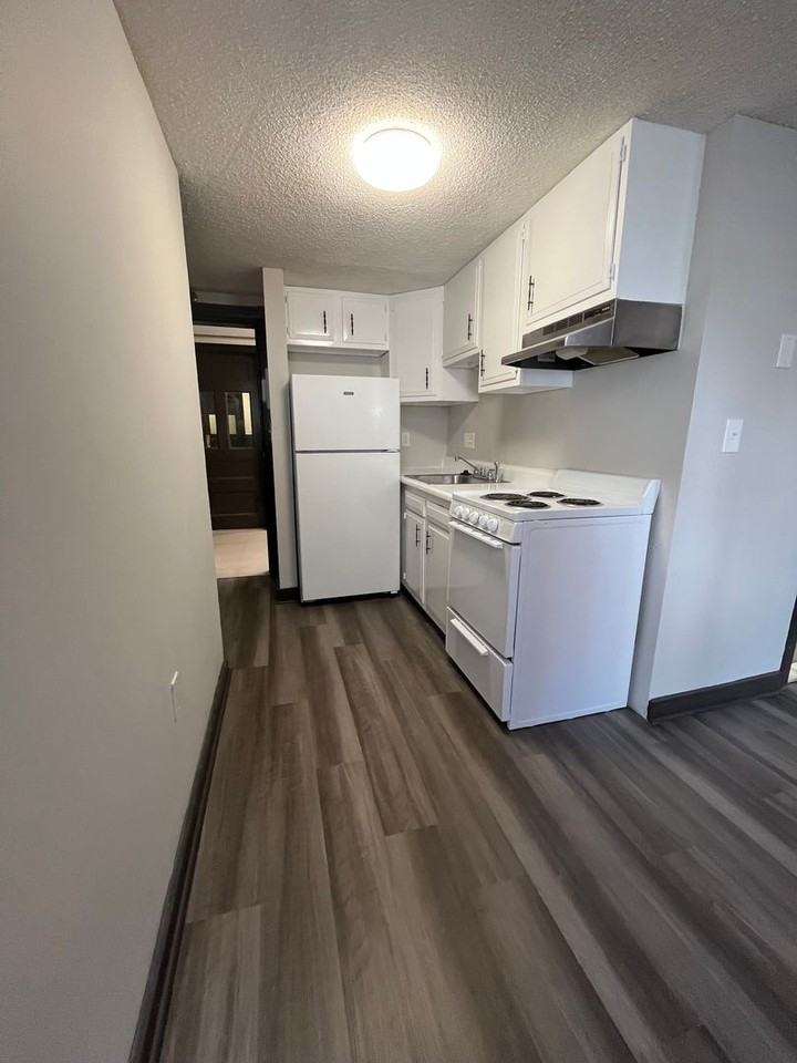 19 Main St #19 - Photo 3 of 10