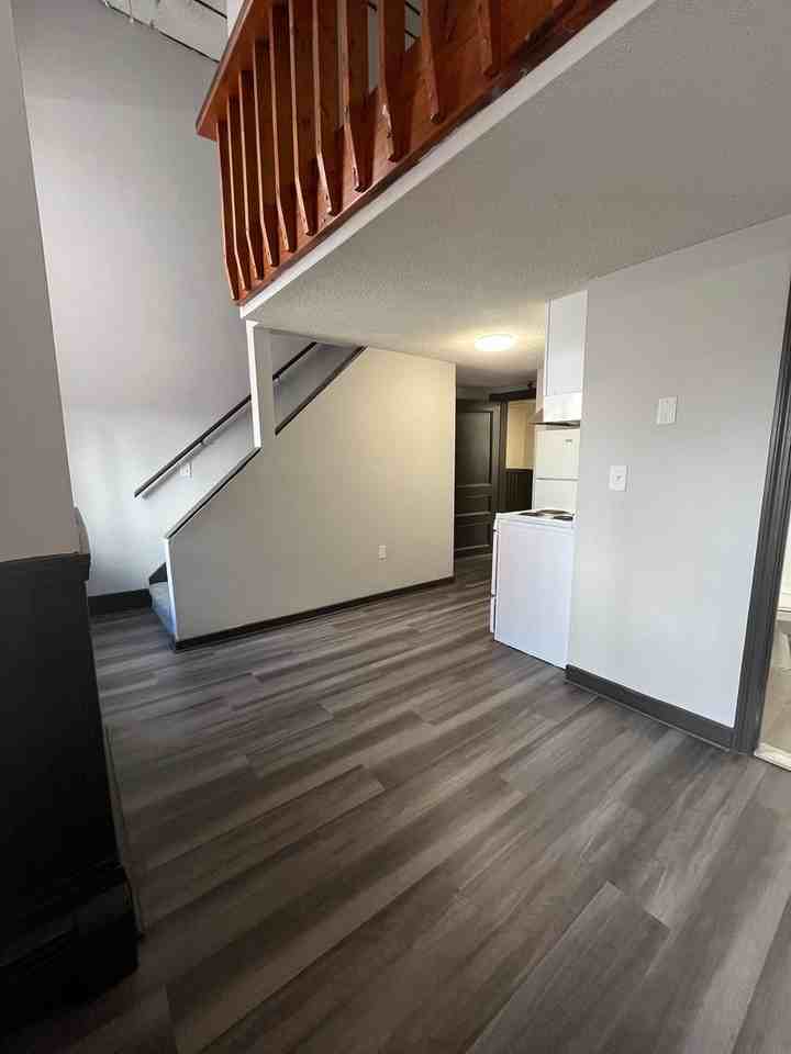 19 Main St #19 - Photo 5 of 10