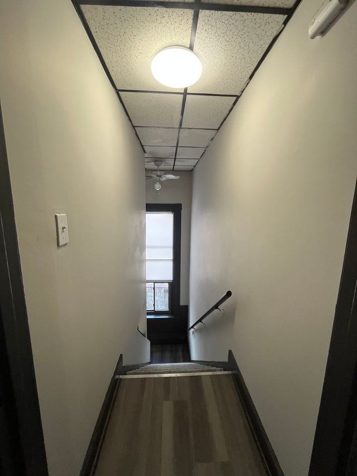 19 Main St #19 - Photo 7 of 10