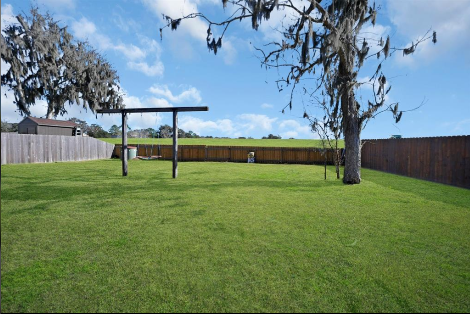 351 Twin Lakes Blvd W #NA - Photo 3 of 17