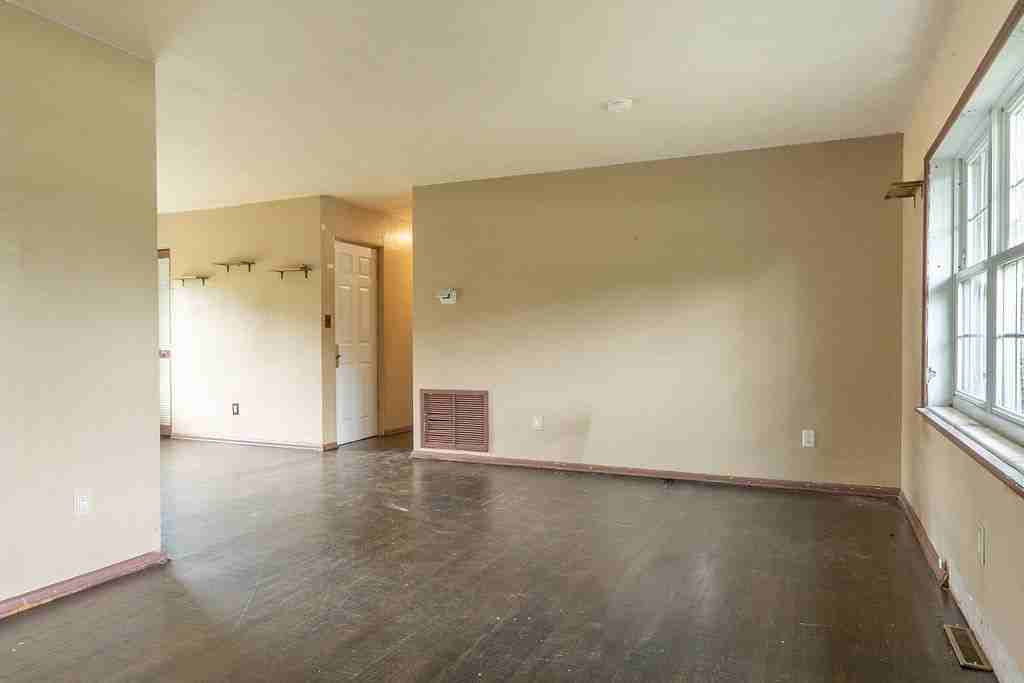 1197 N Garfield Ave #1 - Photo 3 of 19