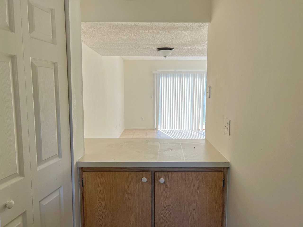 12118 Napiers Cir - Photo 4 of 14