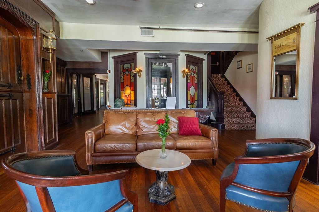 442 E New York Ave #1 - Photo 7 of 9