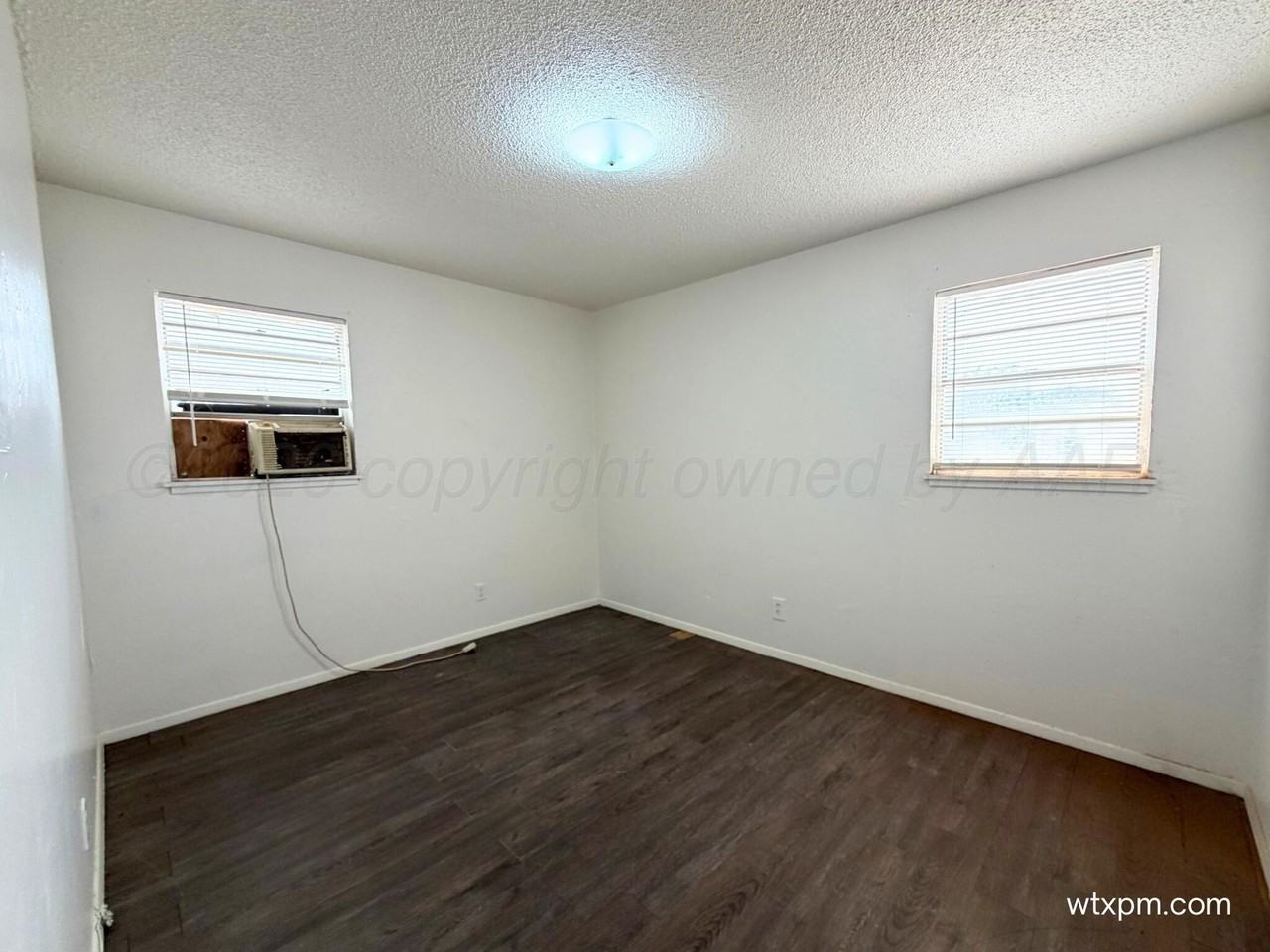 6514 Ne 12th Ave - Photo 5 of 9