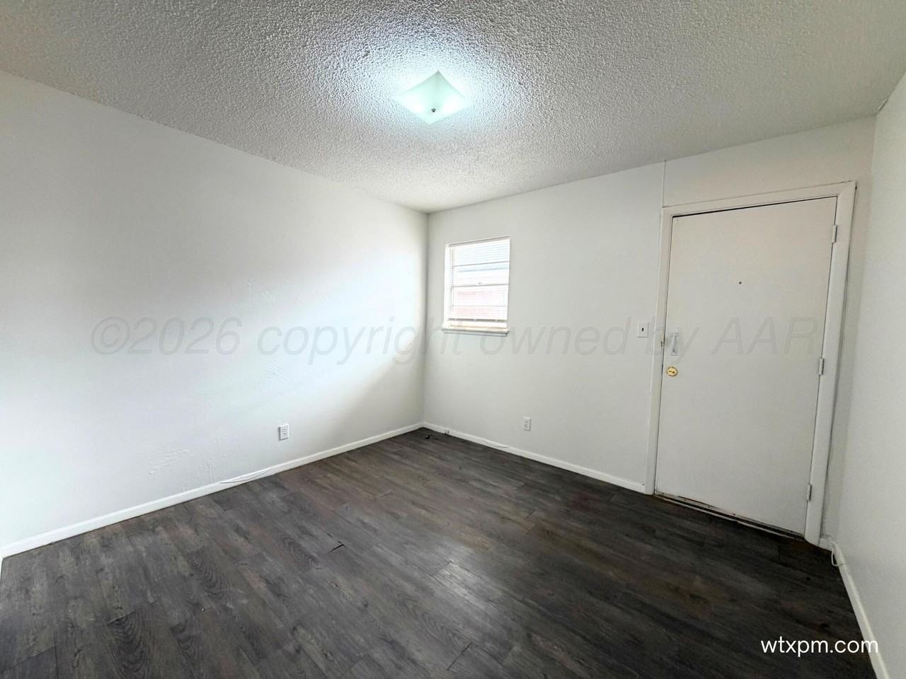 6514 Ne 12th Ave - Photo 7 of 9