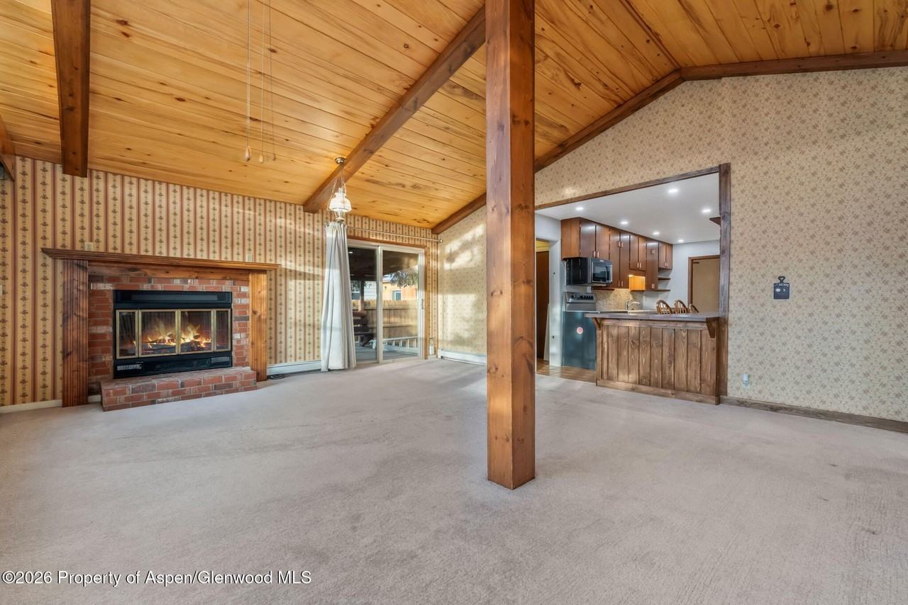 805 Rose St - Photo 3 of 36