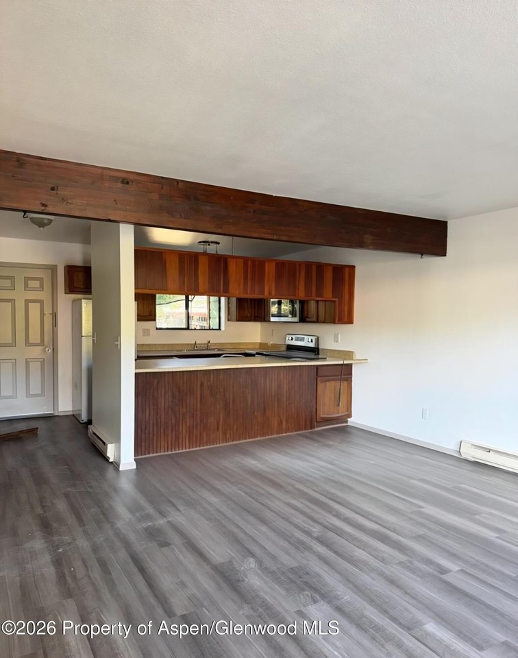 359 S 9th St - Photo 2 of 8