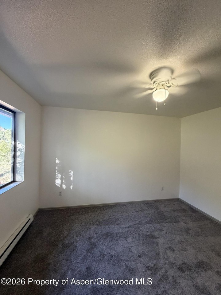 359 S 9th St - Photo 7 of 8