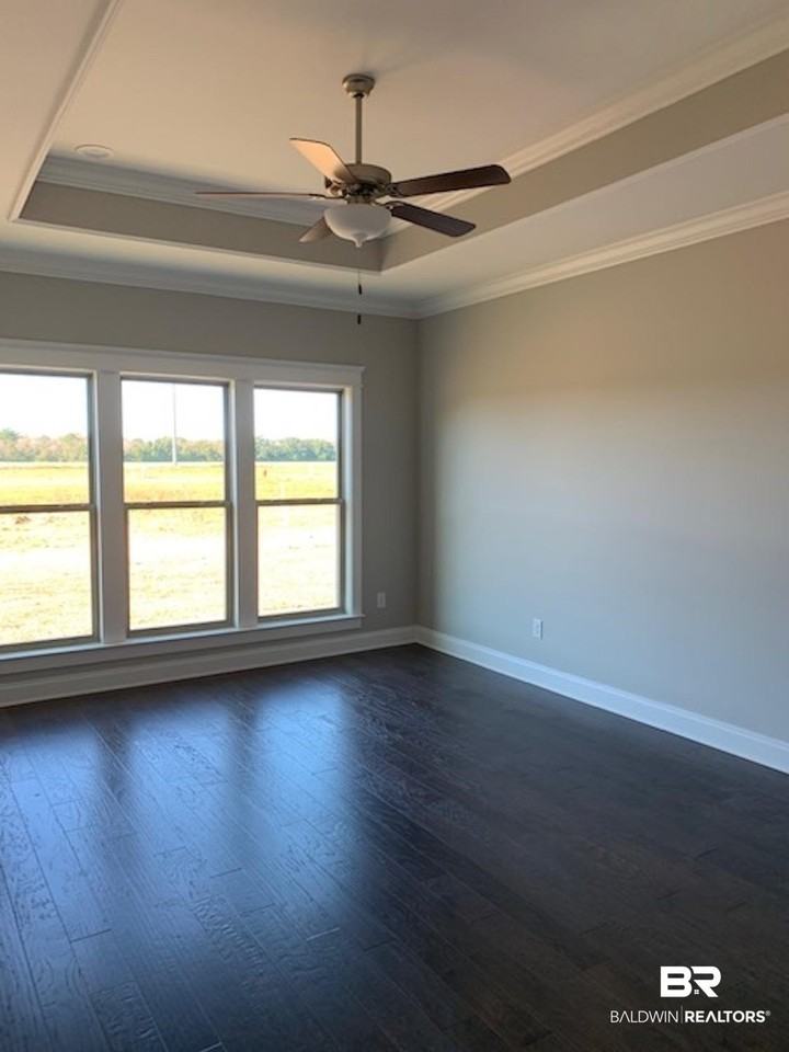 916 Charleston Loop - Photo 7 of 15
