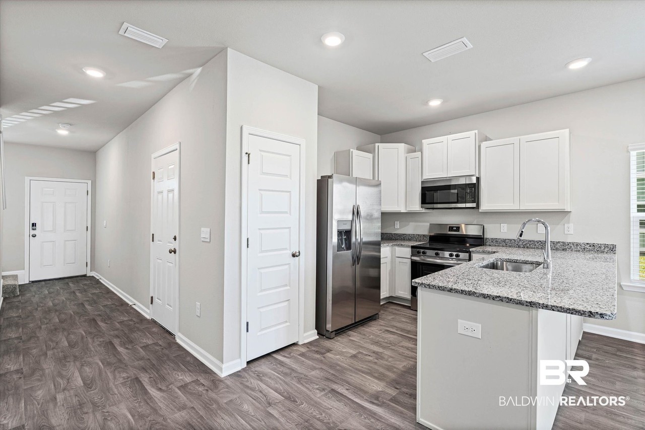 32223 Emanicipation Cir - Photo 3 of 24