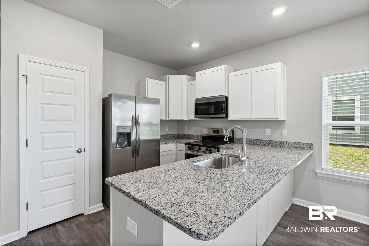32223 Emanicipation Cir - Photo 4 of 24