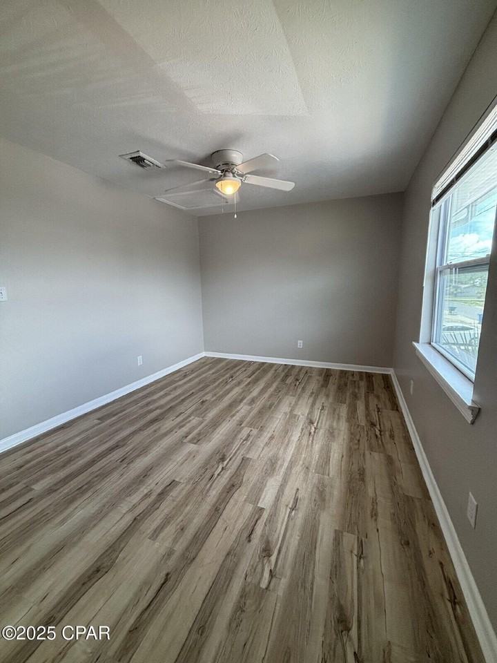 8003 Beach Dr #B - Photo 6 of 7