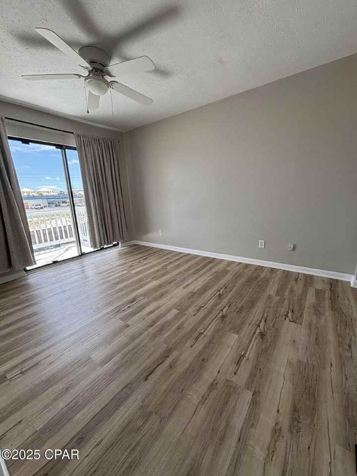 8003 Beach Dr #B - Photo 7 of 7
