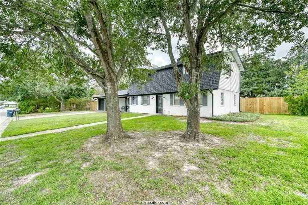 1221 S Ridgefield Cir - Photo 2 of 21