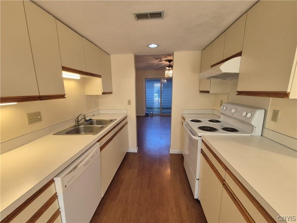 435 Summerhaven Dr N - Photo 6 of 19