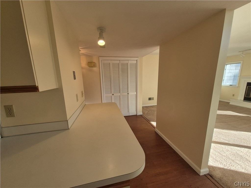 435 Summerhaven Dr N - Photo 7 of 19