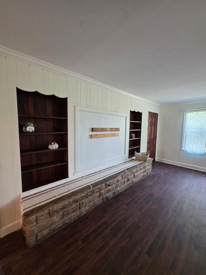 3007 Fox Dr - Photo 2 of 15