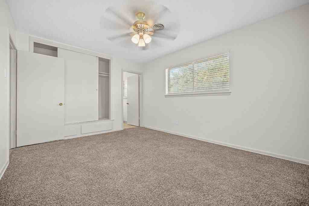 4650 Janssen Dr - Photo 6 of 14